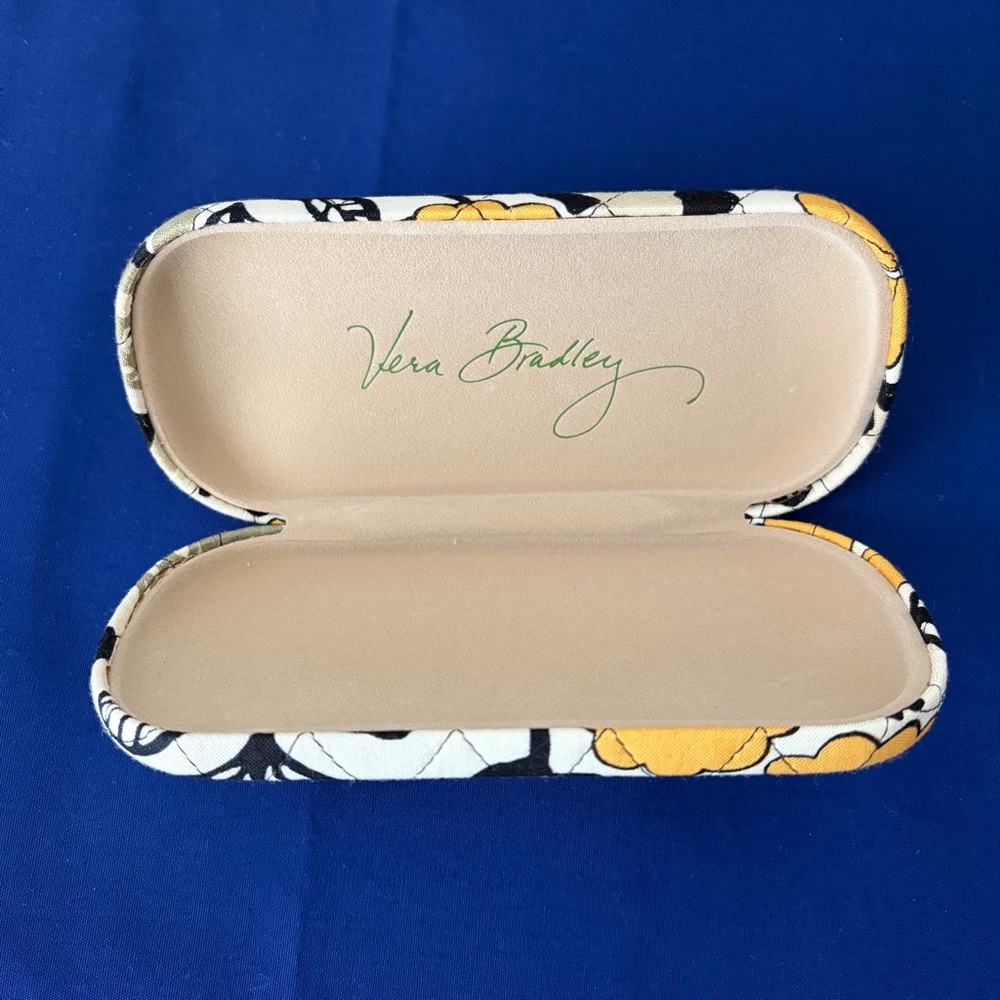 Vera Bradley Quilted Sunglass Case / Eye Glass Case - Picture 5 of 8